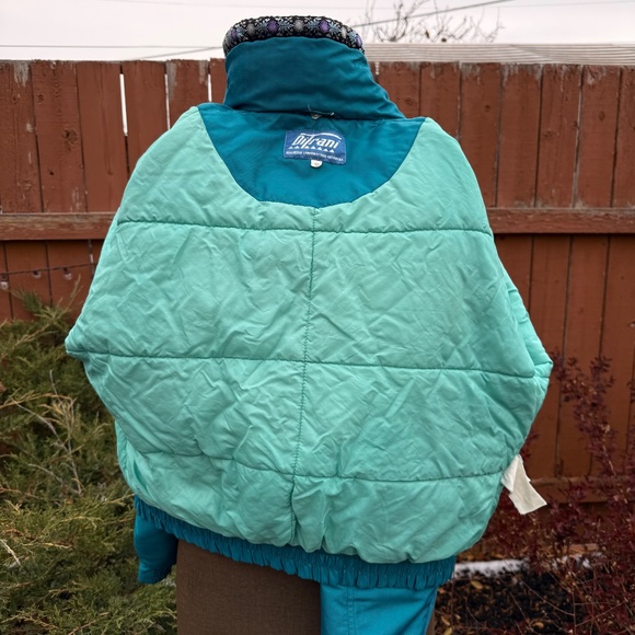 Must Have Retro Vintage 80s Teal Ski/Snow Jacket - Picture 6 of 16